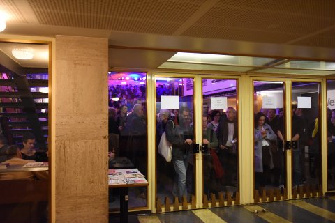 Viennale Publikum im Gartenbaufoyer 2019 / Audience at Gartenbaukino 2019