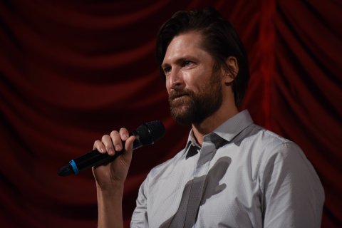 Filip Jan Rymsza (HOPPER/WELLES) beim Q&A im Gartenbaukino / Q&A with Filip Jan Rymsza (HOPPER/WELLES) at the Gartenbaukino