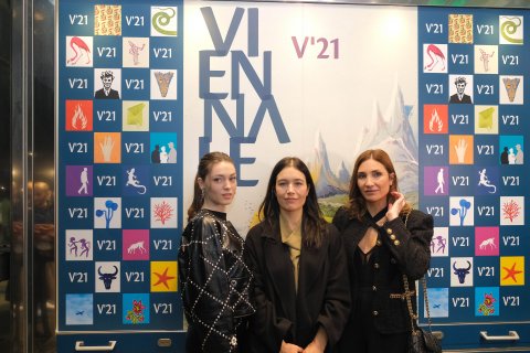 Anamaria Vartolomei, Audrey Diwan und Festival Direktorin Eva Sangiorgi bei der Viennale Eröffnung 2021 im Gartenbaukino | Anamaria Vartolomei, Audrey Diwan and festival director Eva Sangiorgi at the Viennale Opening