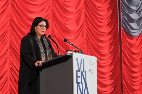 Kulturstadträtin Veronica Kaup-Hasler bei der Eröffnung der Viennale 2021 | Veronica Kaup-Hasler at the Opening of the Viennale 2021