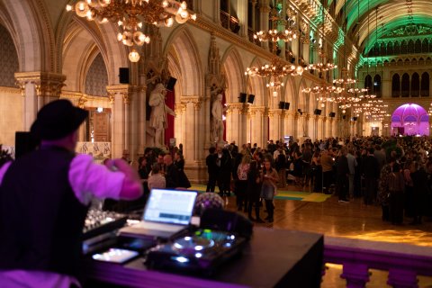 Eröffnungsfest im Rathaus | Opening Night at the Rathaus