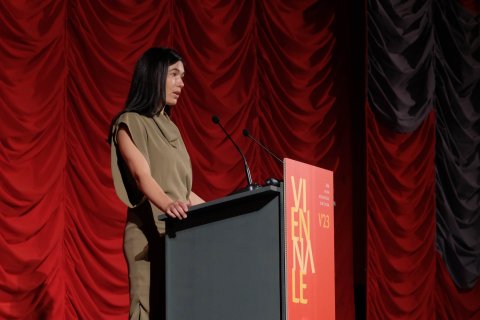 Festivaldirektorin Eva Sangiorgi bei der Eröffnungsgala im Gartenbaukino