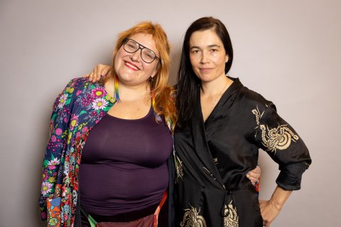 FIPRESCI Filmpreis Preisträgerin Anna Hints (SAVVUSANNA SÕSARAD ) und Festivaldirektorin Eva Sangiorgi