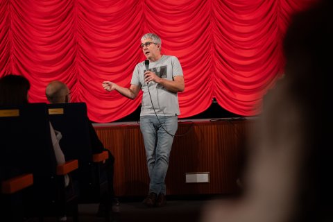 Alain Guiraudie (MISÉRICORDE), Gartenbaukino