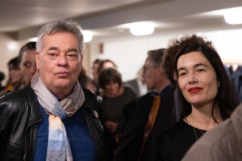 Bundesminister für Kunst, Kultur, Öffentlichen Dienst und Sport Werner Kogler und Festivaldirektorin Eva Sangiorgi bei der Abschlussgala im Gartenbaukino