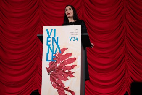 Festivaldirektorin Eva Sangiorgi bei der Abschlussgala im Gartenbaukino