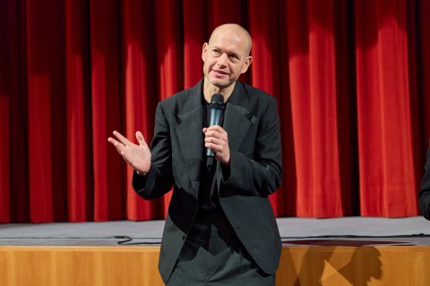Nadav Lapid (KEN), Urania