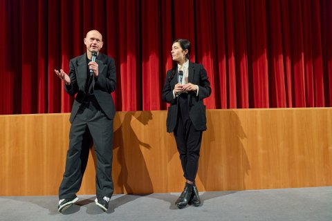 Nadav Lapid (KEN) und Festivaldirektorin Eva Sangiorgi, Urania