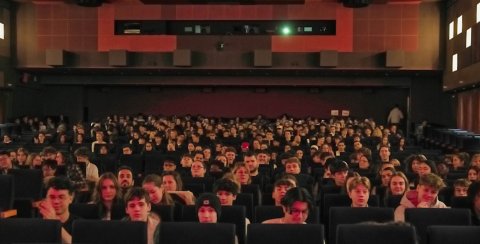 AK Screening KAJ TI JE DEKLICA, Gartenbaukino
