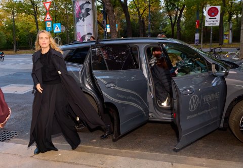 Nina Hoss (DIE ANDERE SEITE), Gartenbaukino