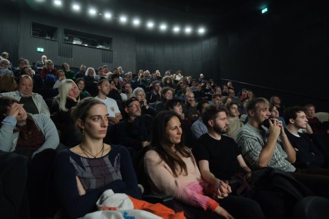 Screening EIGHT BRIDGES, Filmmuseum