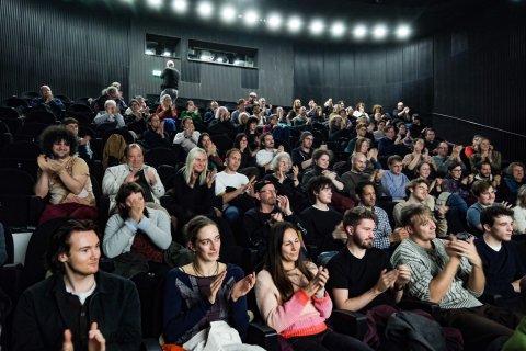 Screening EIGHT BRIDGES, Filmmuseum