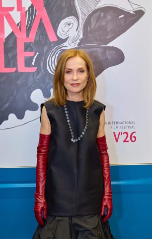 Isabelle Huppert (DIE BLUTGRÄFIN), Gartenbaukino