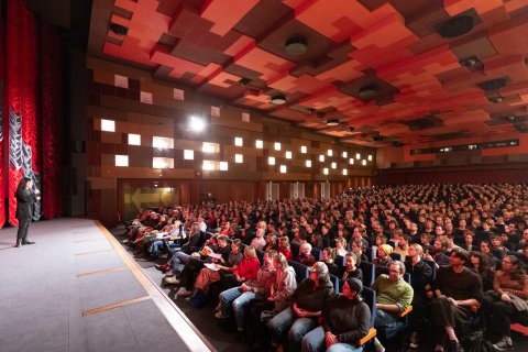 DIE BLUTGRÄFIN, Gartenbaukino