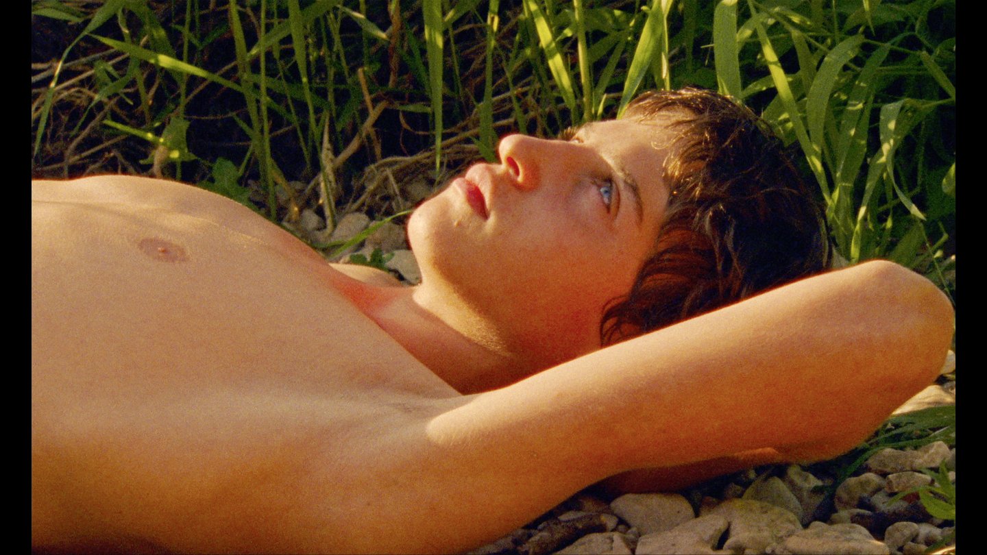 Filmstill of Estrany riu