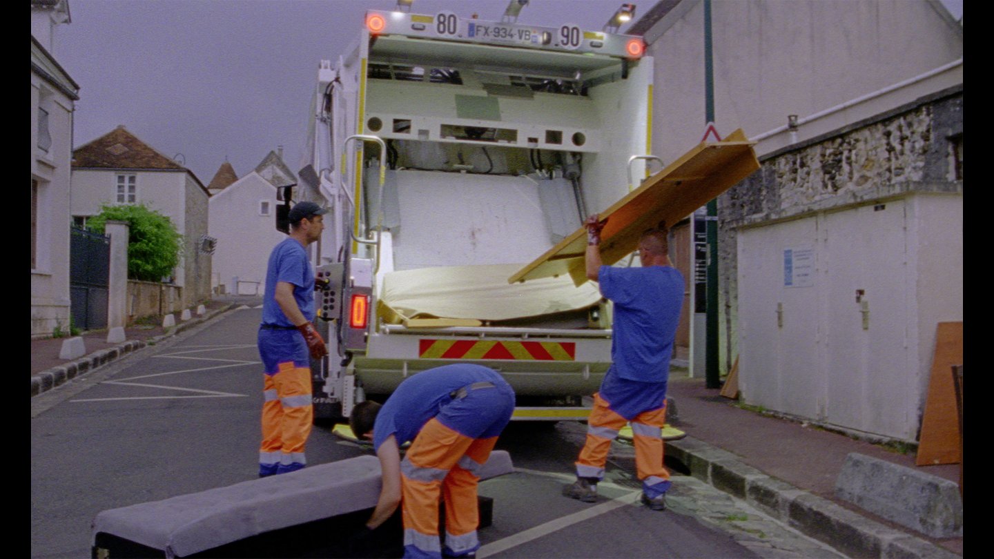 Filmstill of Les Habitants