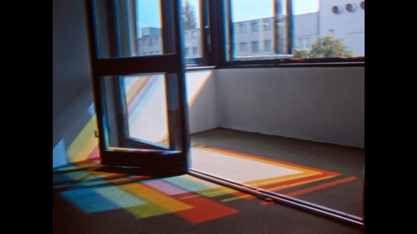 Filmstill of Leaving Light