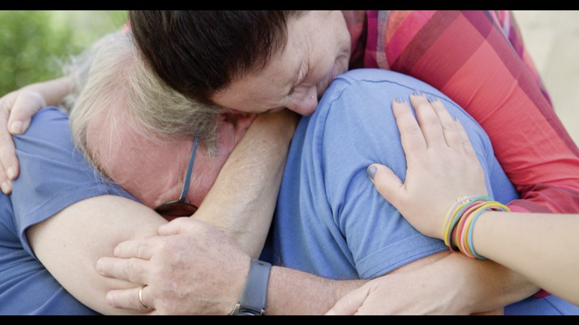 Filmstill of Holding Liat