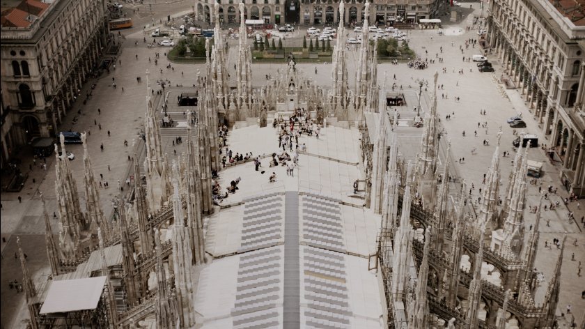 Filmstill of L' infinita Fabbrica del Duomo