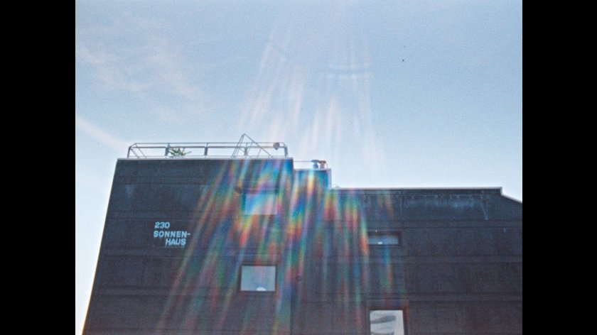 Filmstill of Leaving Light